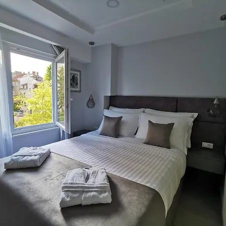 Luxury Galant 2 Split